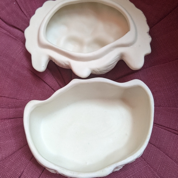 Vintage Ceramic Jewelry Box Cherubs Angels Wings with Lid - Picture 2 of 4